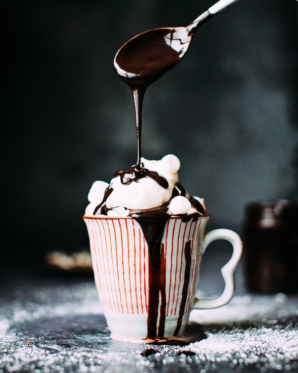 ice cream with chocolate syrup 