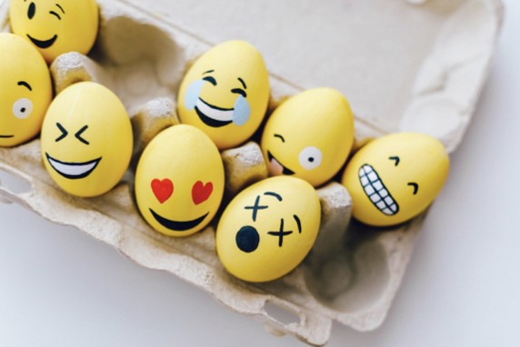 huevos en forma de emoji