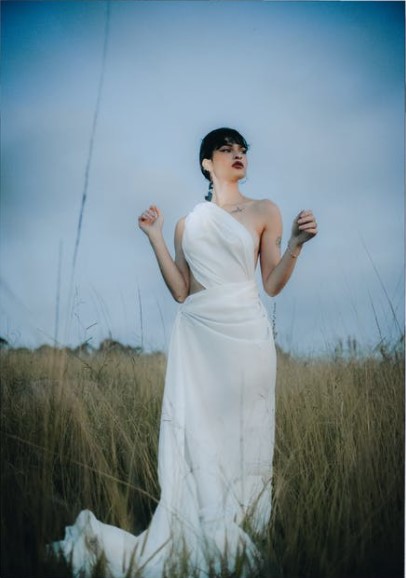 woman in white dress