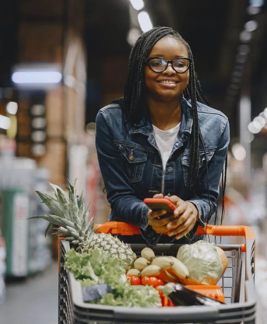 woman in a grocery